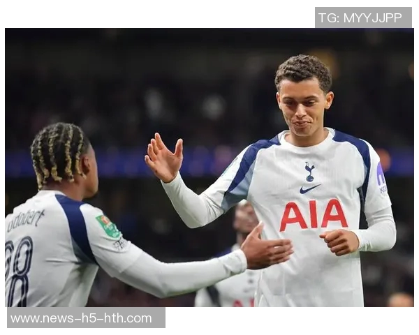 热刺有意以3000万欧买断帕利尼亚球员更倾向留队不回拜仁