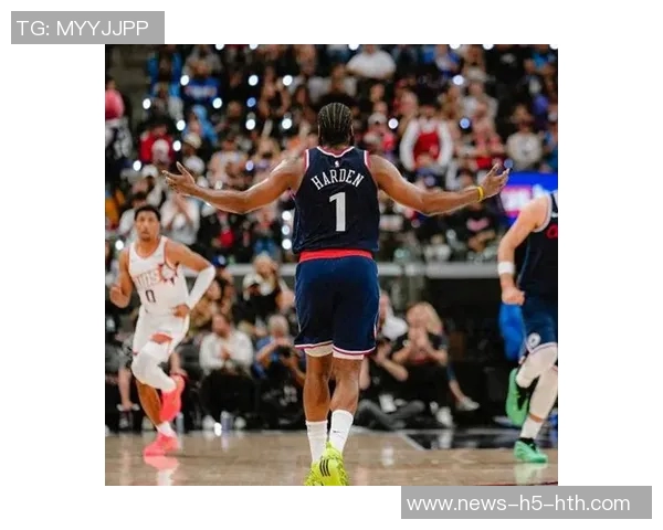 快船第三节发力哈登狂砍14分小卡贡献10分助队净胜11分