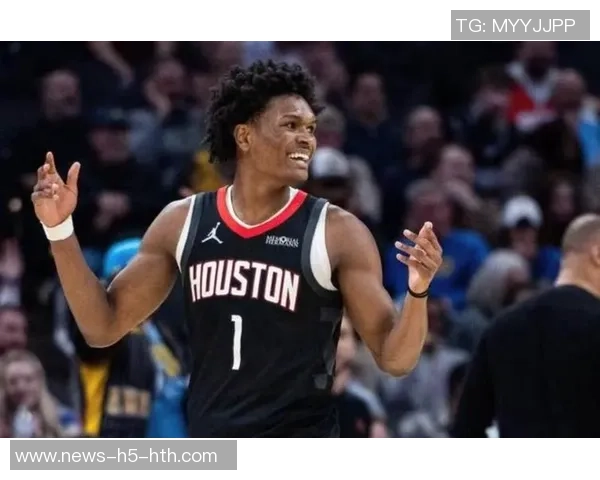 斯通称赞阿门控卫表现出色并对年轻球员成长感到欣喜